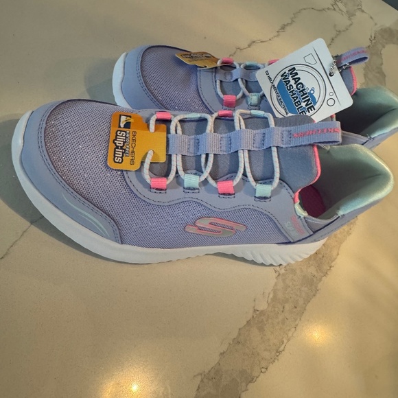 Sketchers Hands Free Slip-Ons - Picture 1 of 5